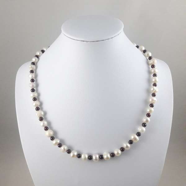 Freshwater pearl Garnet Stone Necklace